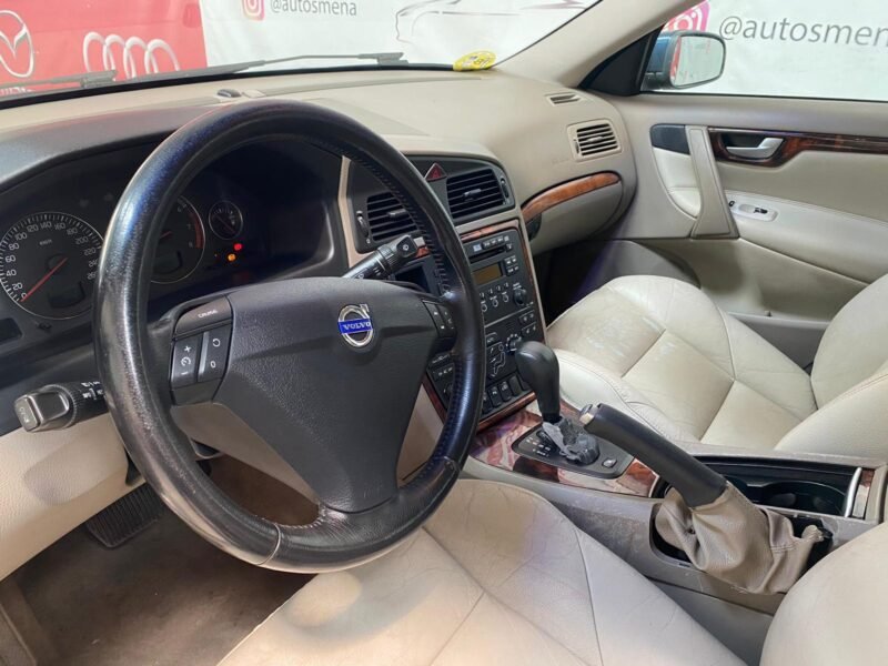 VOLVO S60 2.5 T MOMENTUM