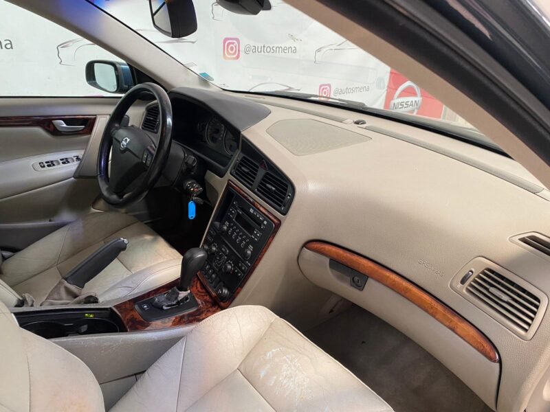 VOLVO S60 2.5 T MOMENTUM
