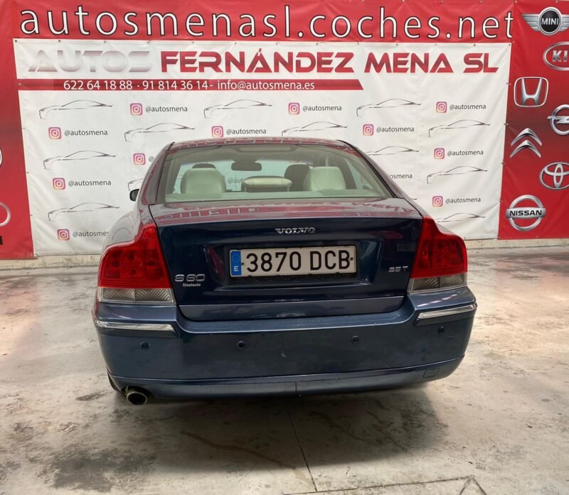 VOLVO S60 2.5 T MOMENTUM