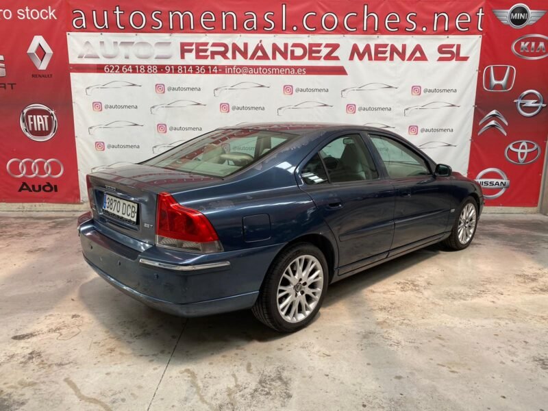 VOLVO S60 2.5 T MOMENTUM