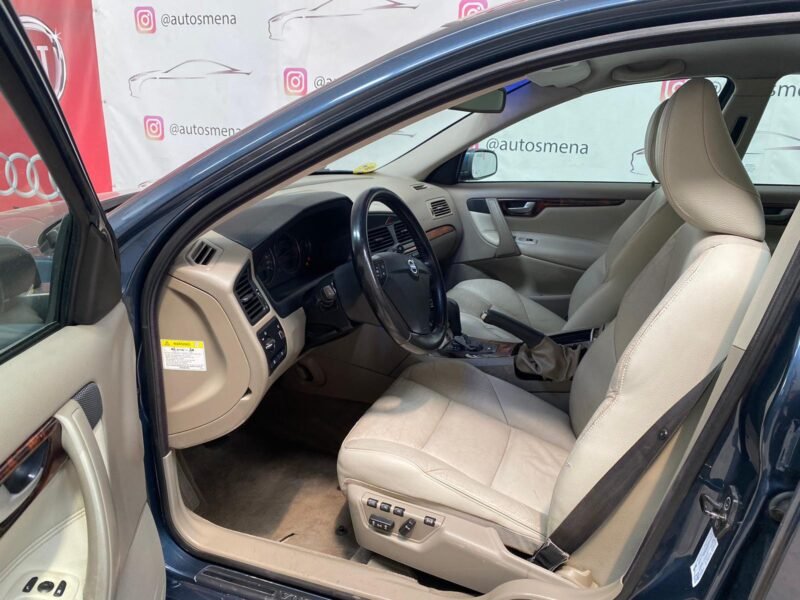VOLVO S60 2.5 T MOMENTUM