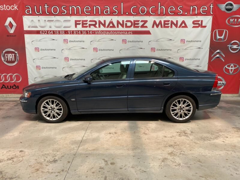 VOLVO S60 2.5 T MOMENTUM