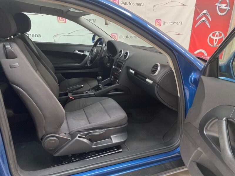 AUDI A3 1.6 TDI ATTRACTION