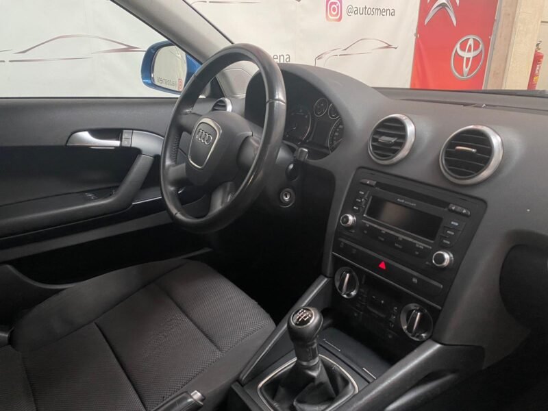 AUDI A3 1.6 TDI ATTRACTION
