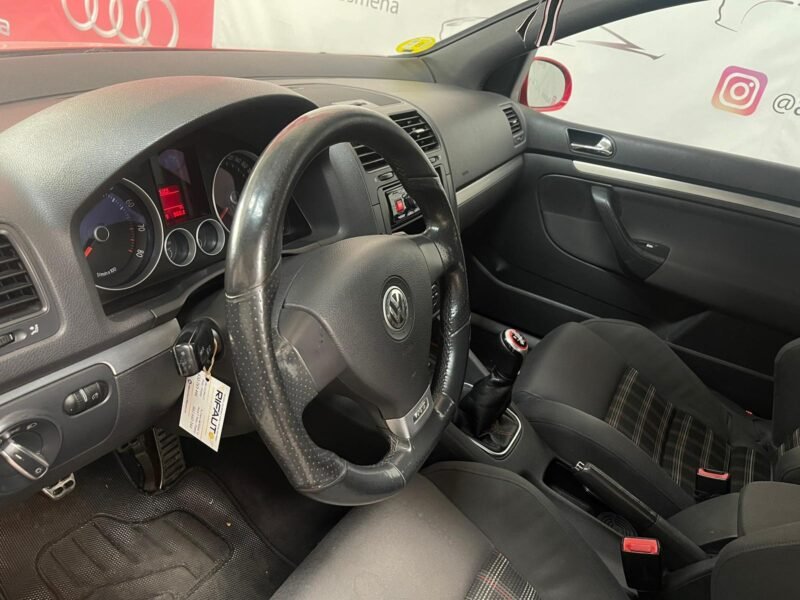 VOLKSWAGEN GOLF 2.0 T FSI GTI