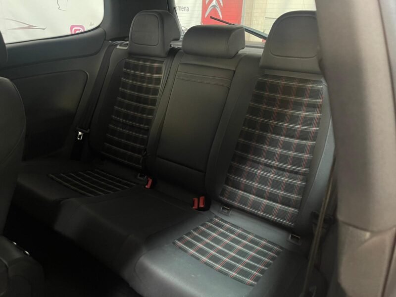 VOLKSWAGEN GOLF 2.0 T FSI GTI