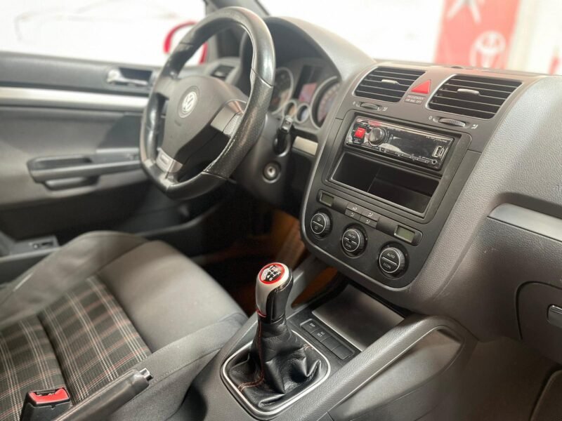 VOLKSWAGEN GOLF 2.0 T FSI GTI